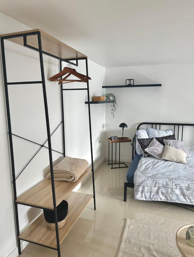 Petite Maison Studio Tout Confort Cosy Givors Autoroute Et Gare Apartment Bagian luar foto